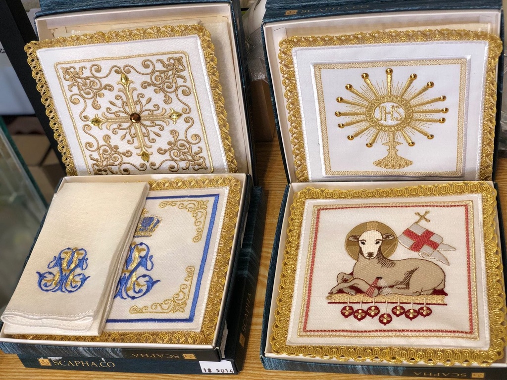 Juego de Altar Lino Bordado