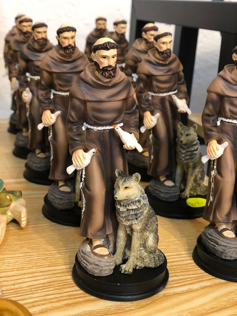 Resina - Estatua San Francisco